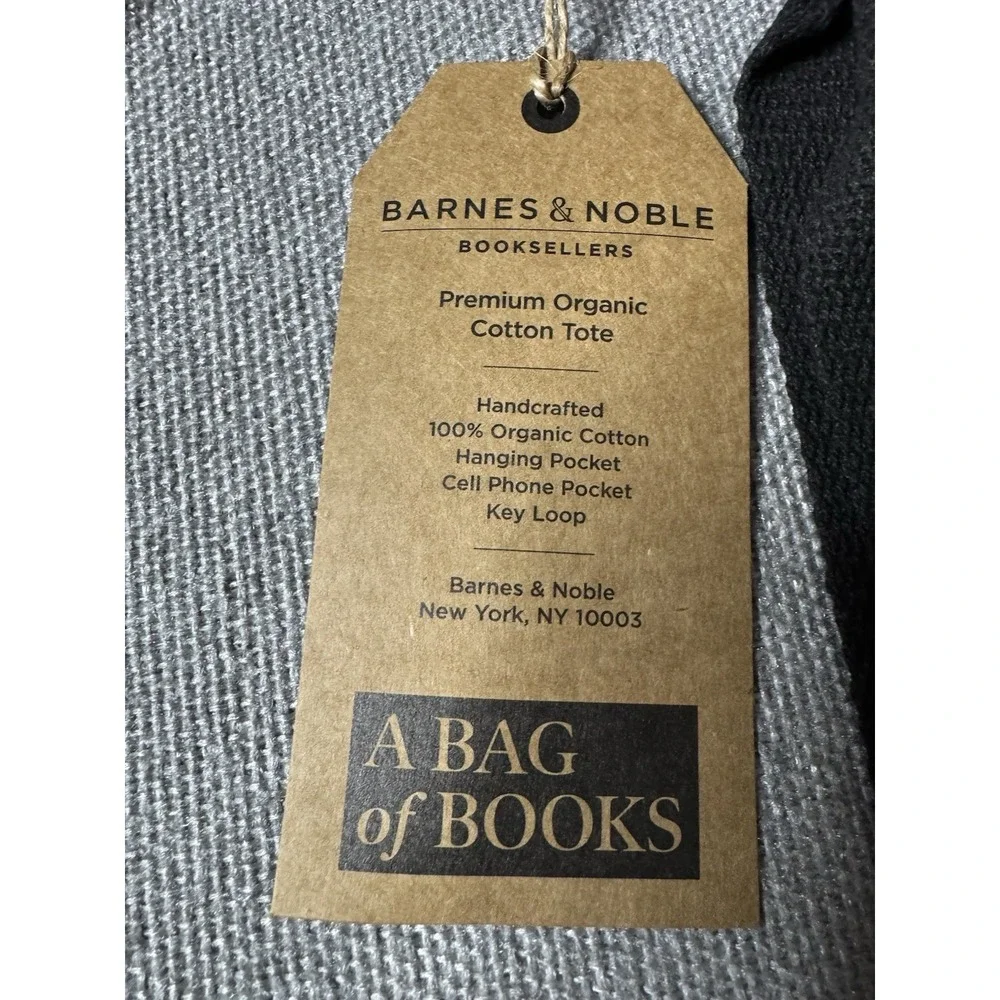 Barnes & Noble 